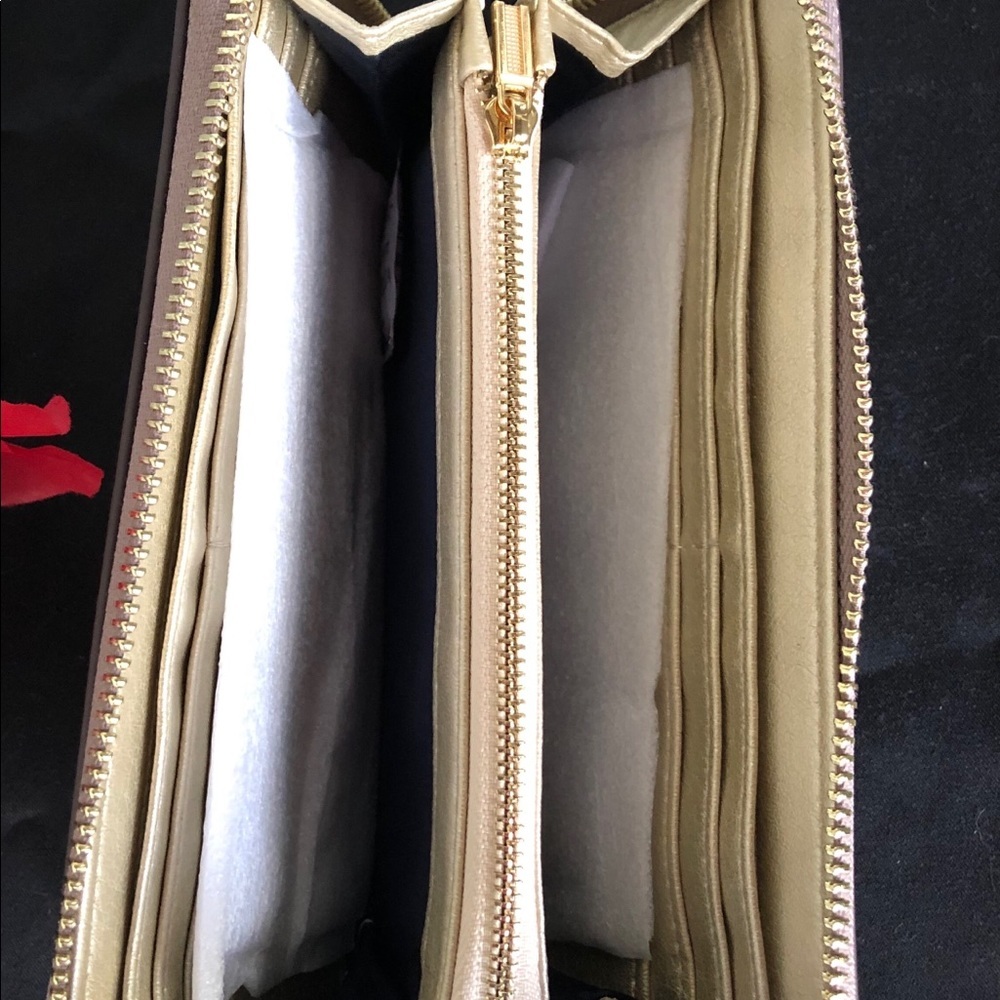 NWT Neiman Marcus Wallet - Picture 7 of 12